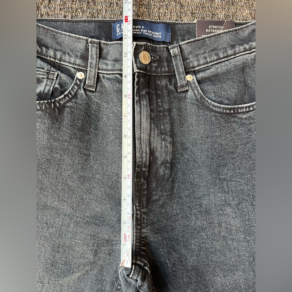 NWT GAP women’s High Rise Straight jeans in size 27/4 faded black wash - Picture 5 of 10